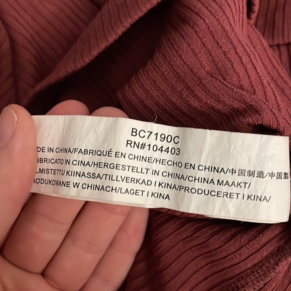 J.O.A. Mauve Ribbed Ruffle Neck Top - Picture 9 of 9